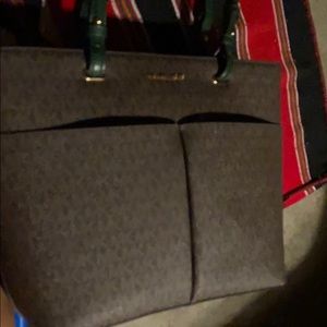 Meet your Posher, Arwa